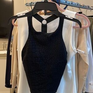 Beautiful crop top w strap back !!!